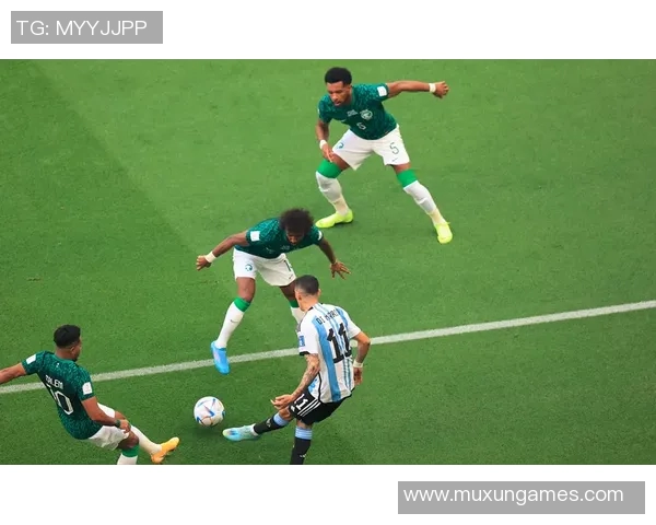 战术拆解：世界杯预选赛为何能掌控比赛节奏？